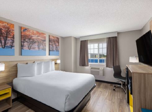 Days Inn by Wyndham Miami