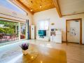 ganghwa-elin-hubert-pension