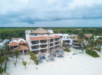 Aquatech Villas DeRosa Resort