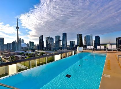 1 Hotel Toronto