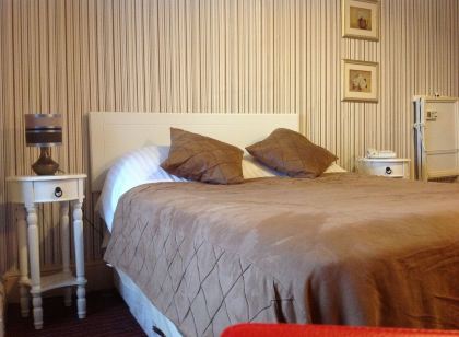 Balmoral Lodge Hotel