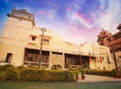 MPT Sheesh Mahal, Orchha