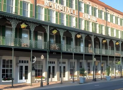 더 마르셸 하우스 히스토릭 인스 오브 사바나 컬렉션