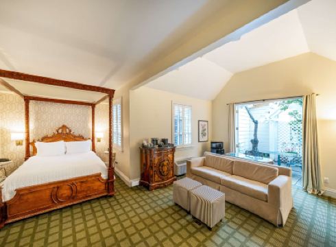 The Bergson, BW Signature Collection