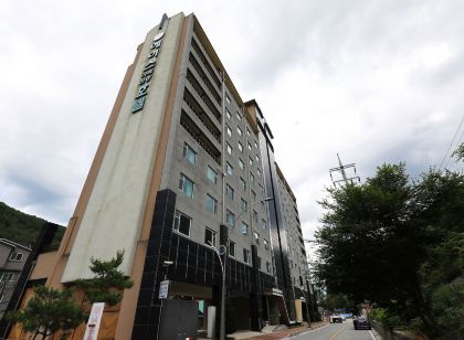 Ace Family Hotel
