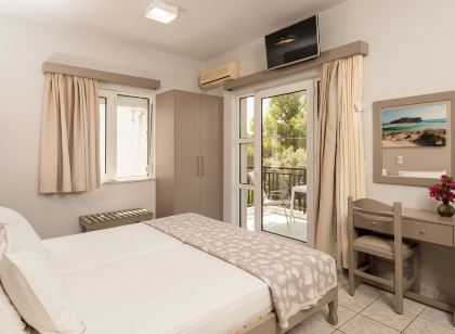 Niriis Hotel