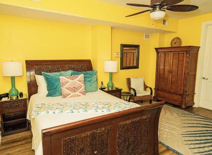 Water's Edge Inn - Adults Only