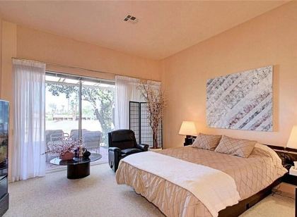 Indian Wells 3 bedroom 3 bath Condo in exclusive Desert Horizons Country Club