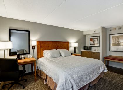 햄프턴 인 노퍽-나발 베이스