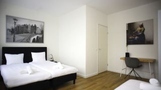 i-hotel