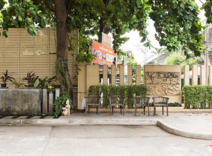 더 레거시 호텔