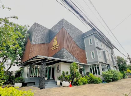 The Nine Place แจ้งสนิท