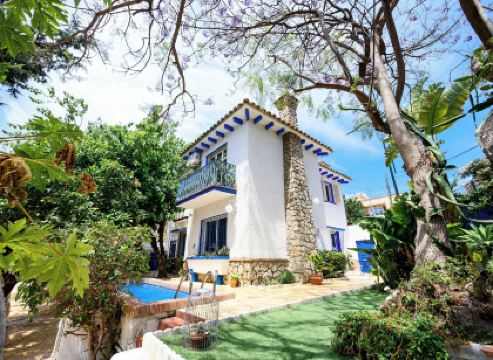 Blue Castle GuestHouse