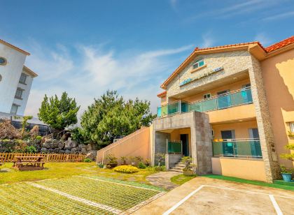 Jeju Badagreen Pension