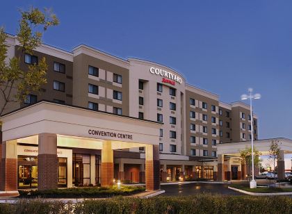 Courtyard Toronto Brampton