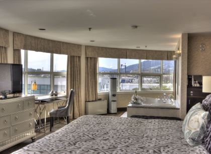 The Lonsdale Quay Hotel