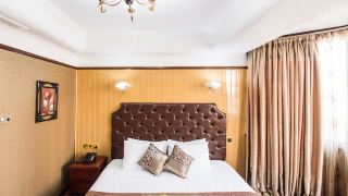 nairobi-safari-club