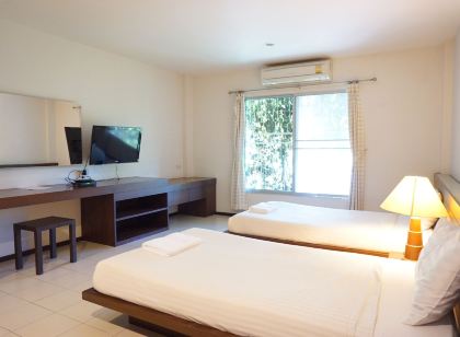 Le Ranong Bistro Hotel