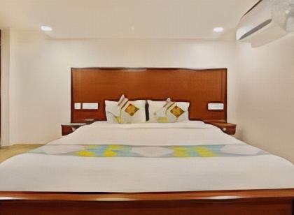 OYO Home 78312 Vibrant Studio Stays