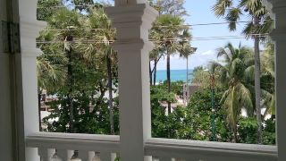 island-patong-beachfront-hotel