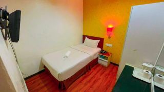 hotel-zamburger-taman-universiti