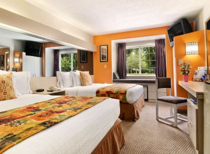 Hometown Inn & Suites Jacksonville Butler Blvd./Southpoint