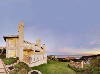 Pinnacle Point Beach and Golf Resort