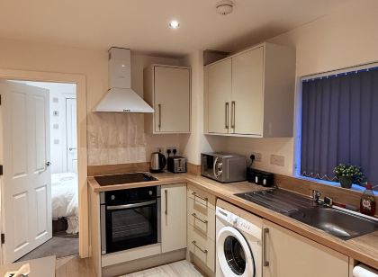 Cozy 1 Bedroom Fully Furnished Apartment