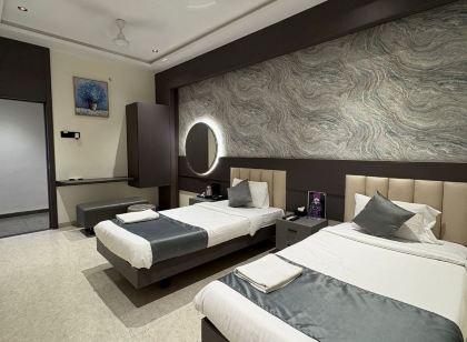 Hotel Govind Regency