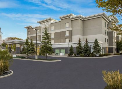 希爾頓Homewood套房-溫尼伯機場馬球公園