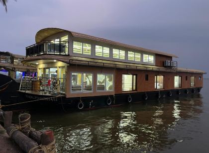 Mytrip Houseboats