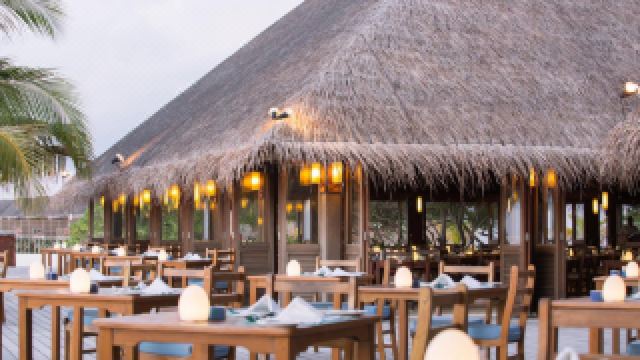 meeru-island-resort-and-spa-maldives