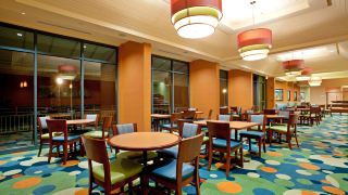 holiday-inn-express-hotel-and-suites-virginia-beach-oceanfront-an-ihg-hotel