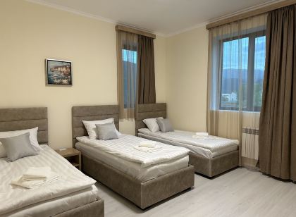 Hotel X