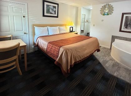 Colonial Motel