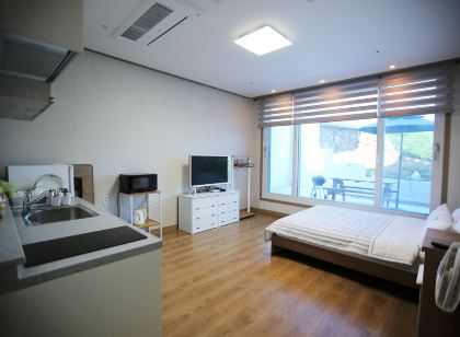 플로라호스텔펜션