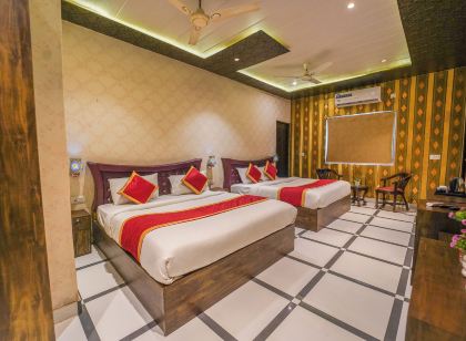 Shiv Rudraksh Resort Near Assi Ghat