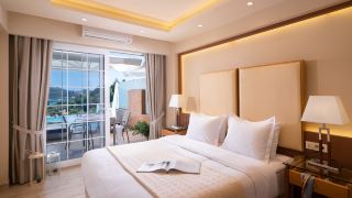 avalon-palace-hotel-adults-only