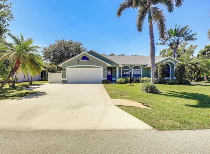 Jensen Beach Home w/ Heated Pool!