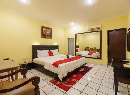 RedDoorz Plus Near Ancol