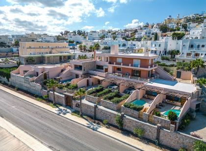 Perla Nera Suites