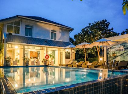 Villa Amphawa