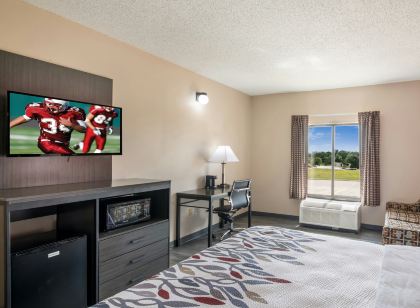 Red Roof Inn & Suites Austin East - Manor