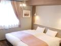 7-rooms-hotel-and-cafe