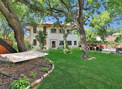 The Lancaster Manor B&B