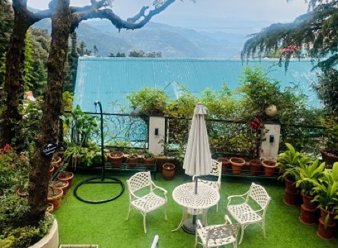 Mongas Hotel & Resort