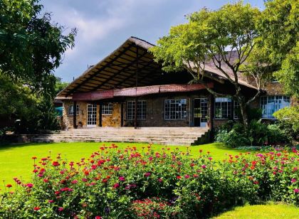 Luxury 5 bed Home in Juliasdale - 2309