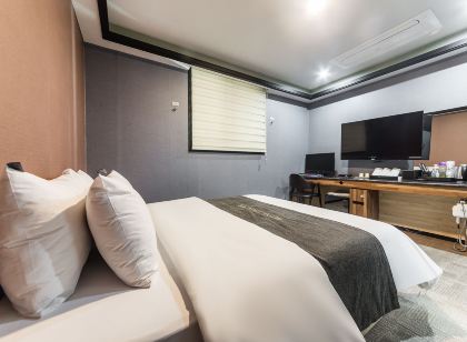 화성 리츠 호텔