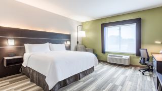 holiday-inn-express-and-suites-ottawa-an-ihg-hotel