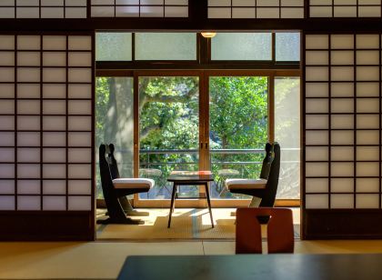 伊豆湯島白壁傳統溫泉日式旅館